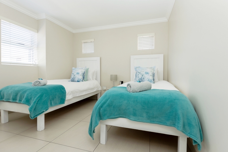 5 Bedroom Property for Sale in Paradise Beach Western Cape